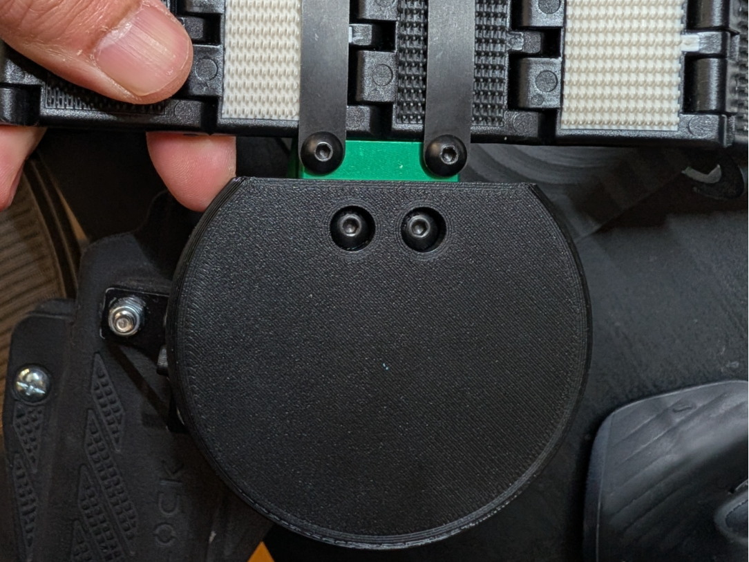 Henning T1000 holster hanger thigh pad