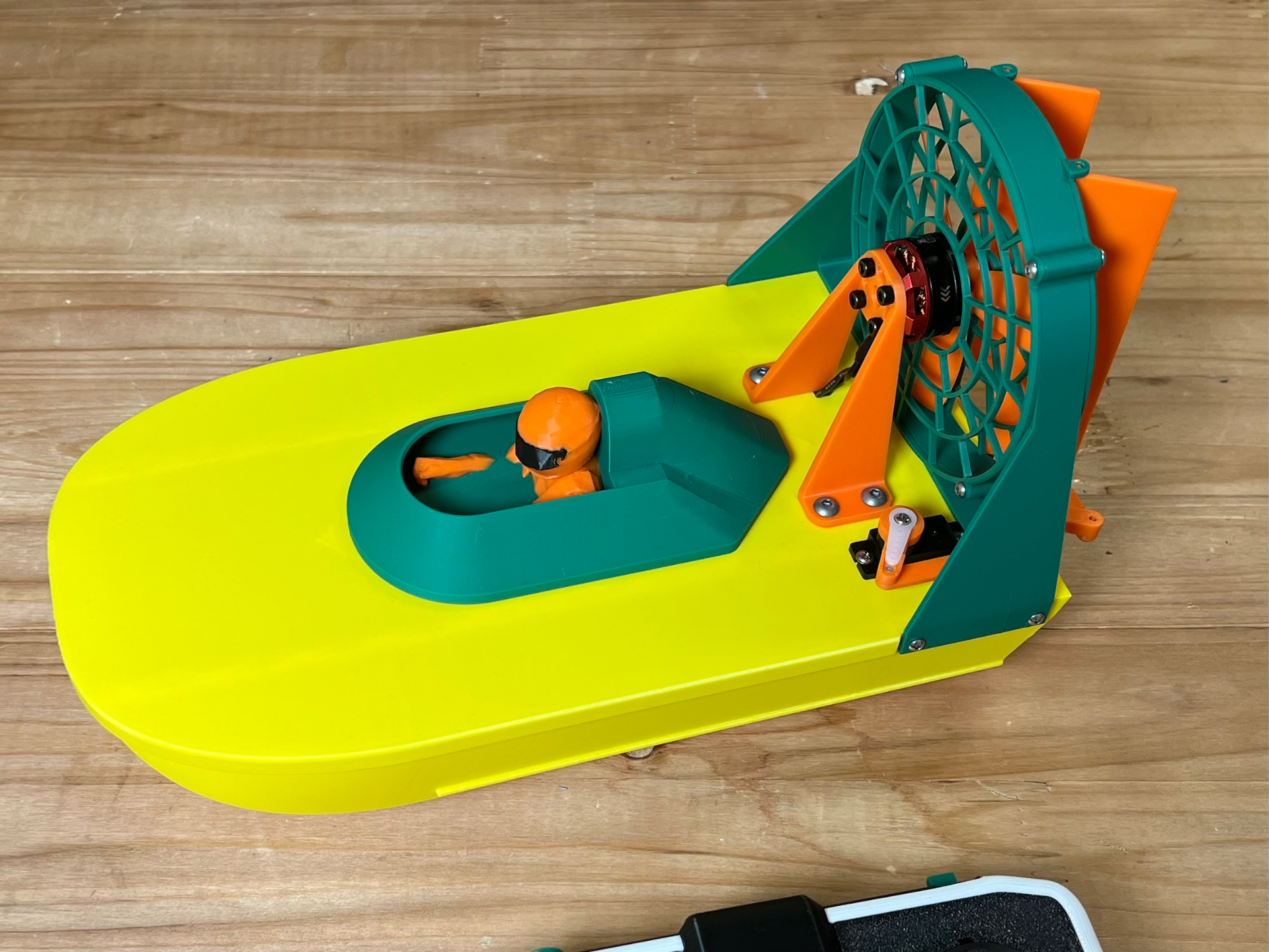 RC airboat