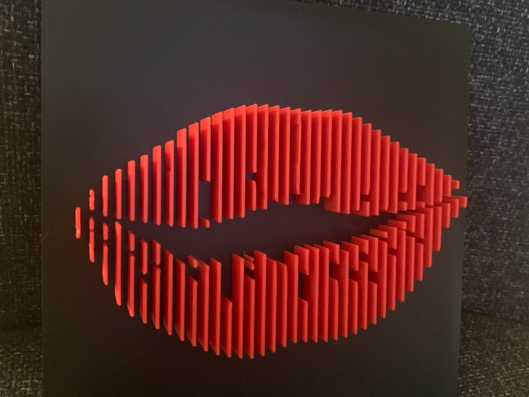 lips layered sculpture