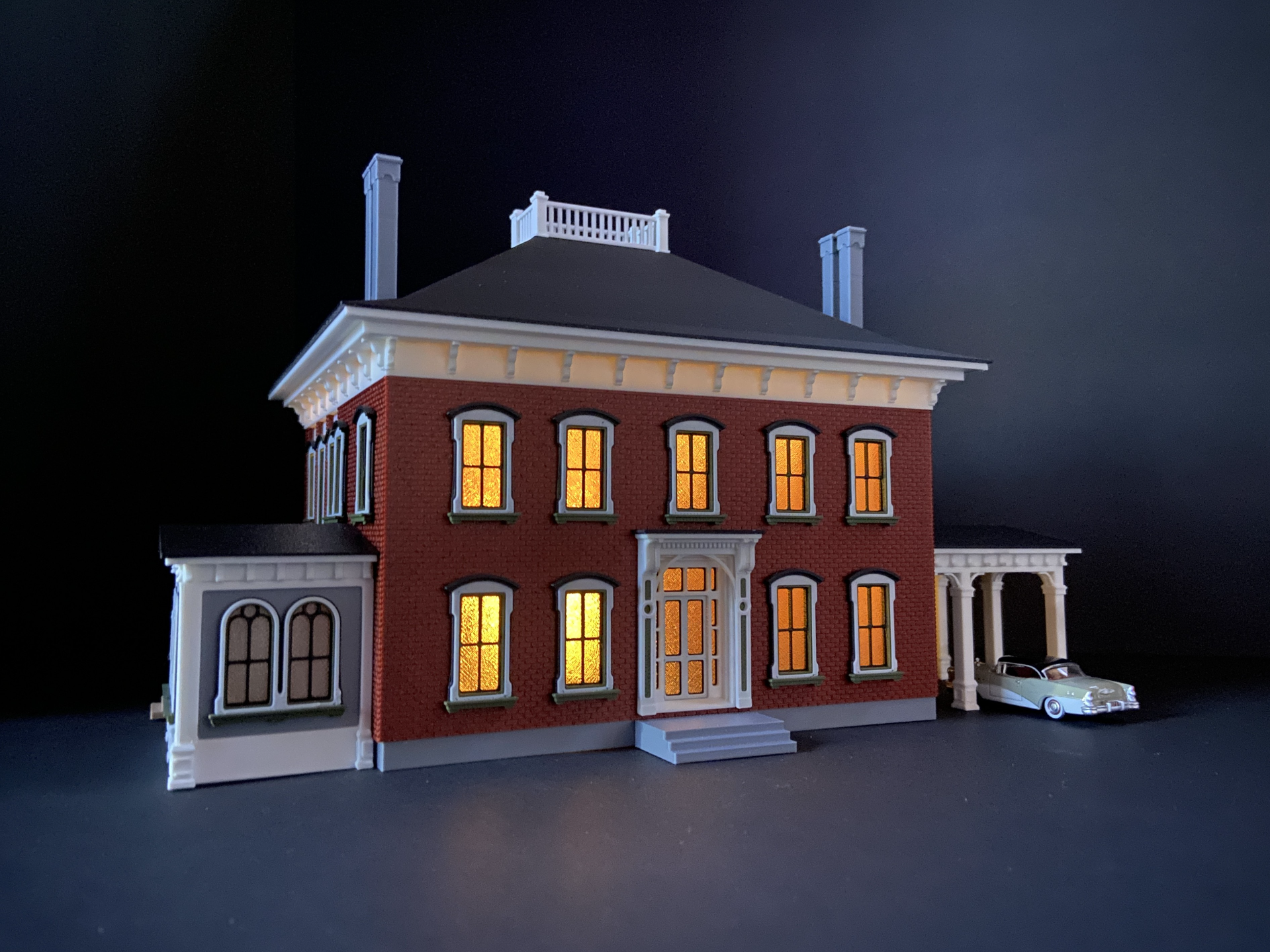 Italianate style Victorian era house. HO Scale