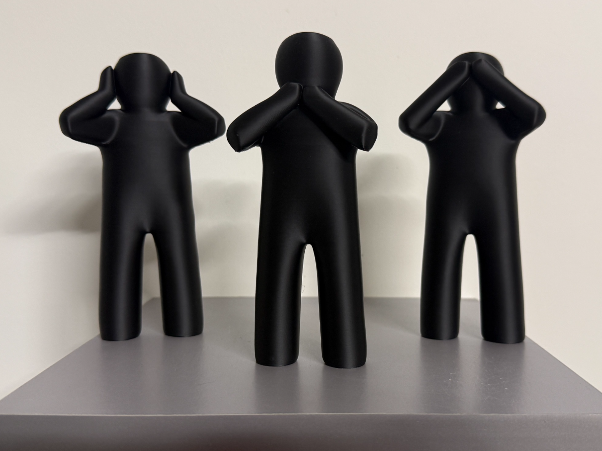 3 Wise Men statue
