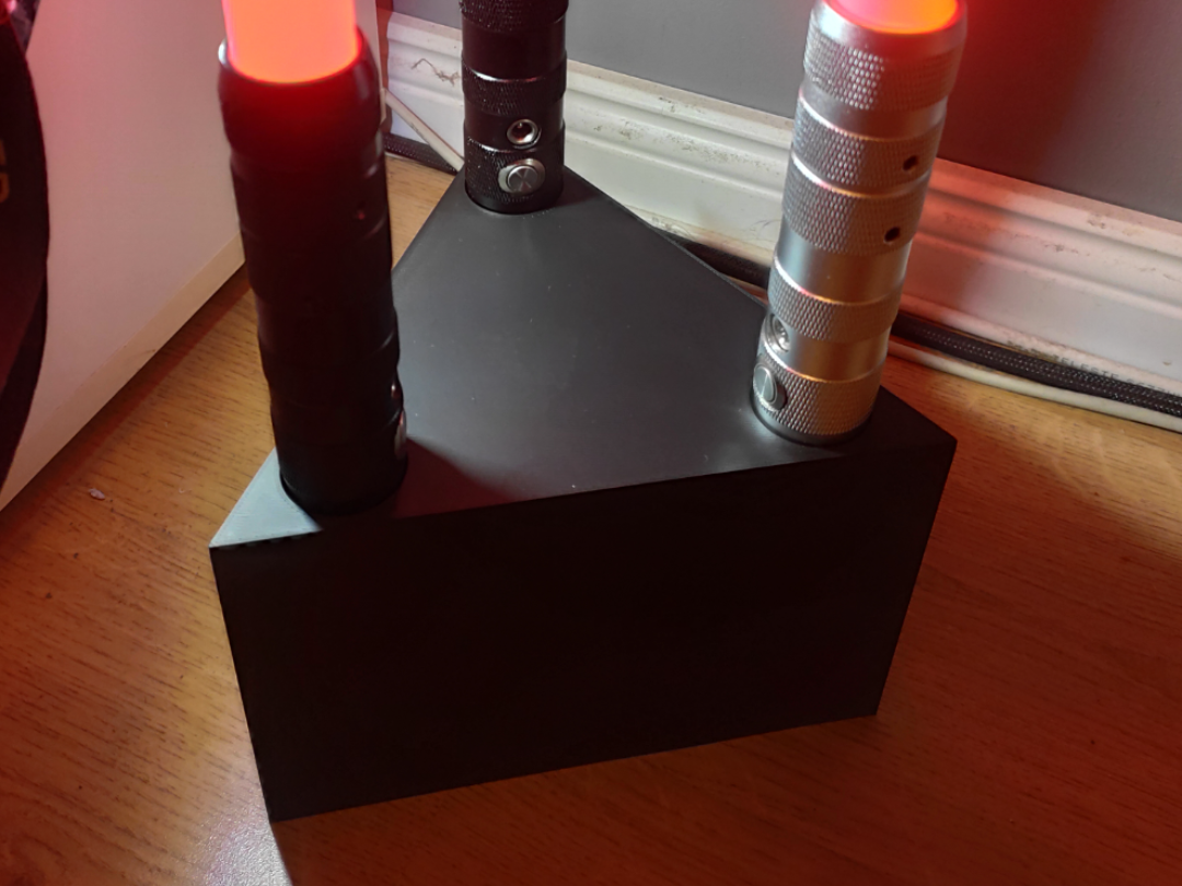 Lightsaber lamp