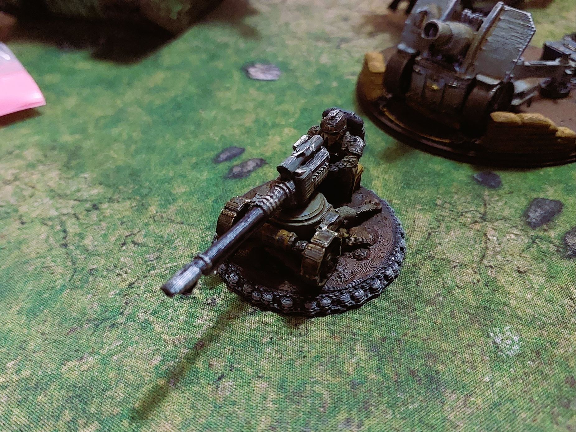 Heavy Laser weapon for Gas mask shovel dudes!
