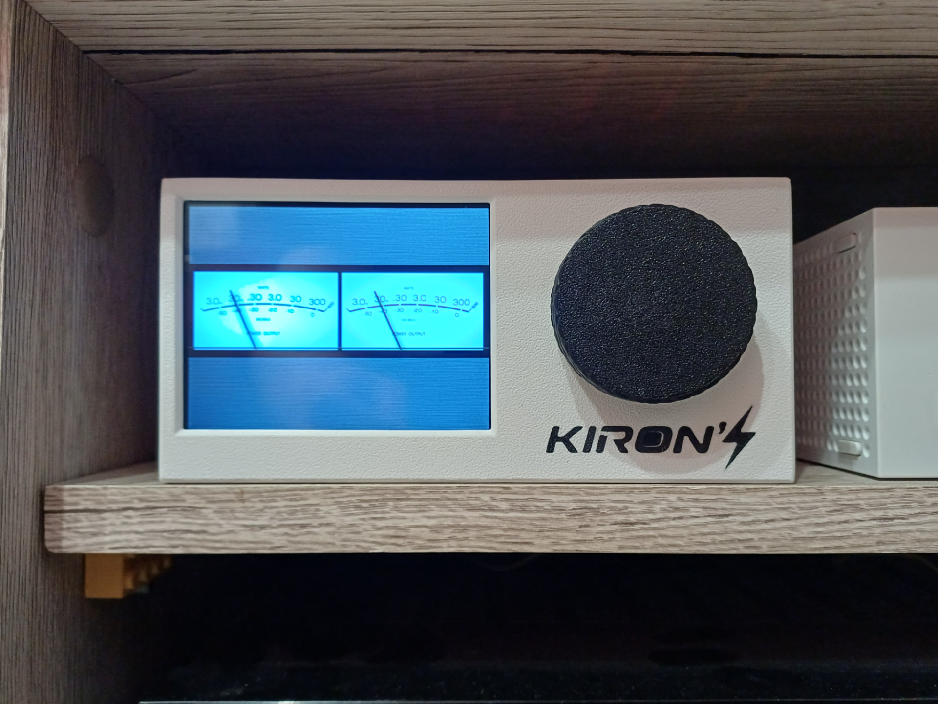Pi Radio Case - custom logo