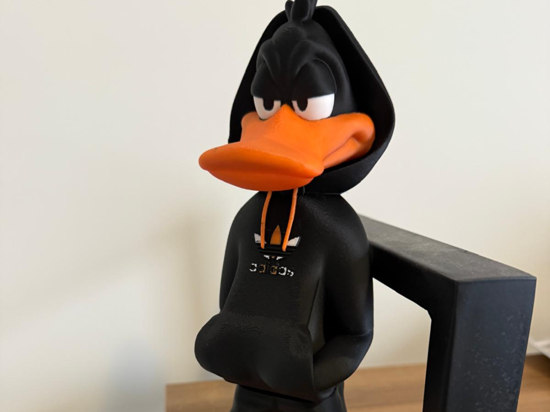 Urban Vibes Daffy Duck – Blacked Out Edition V2