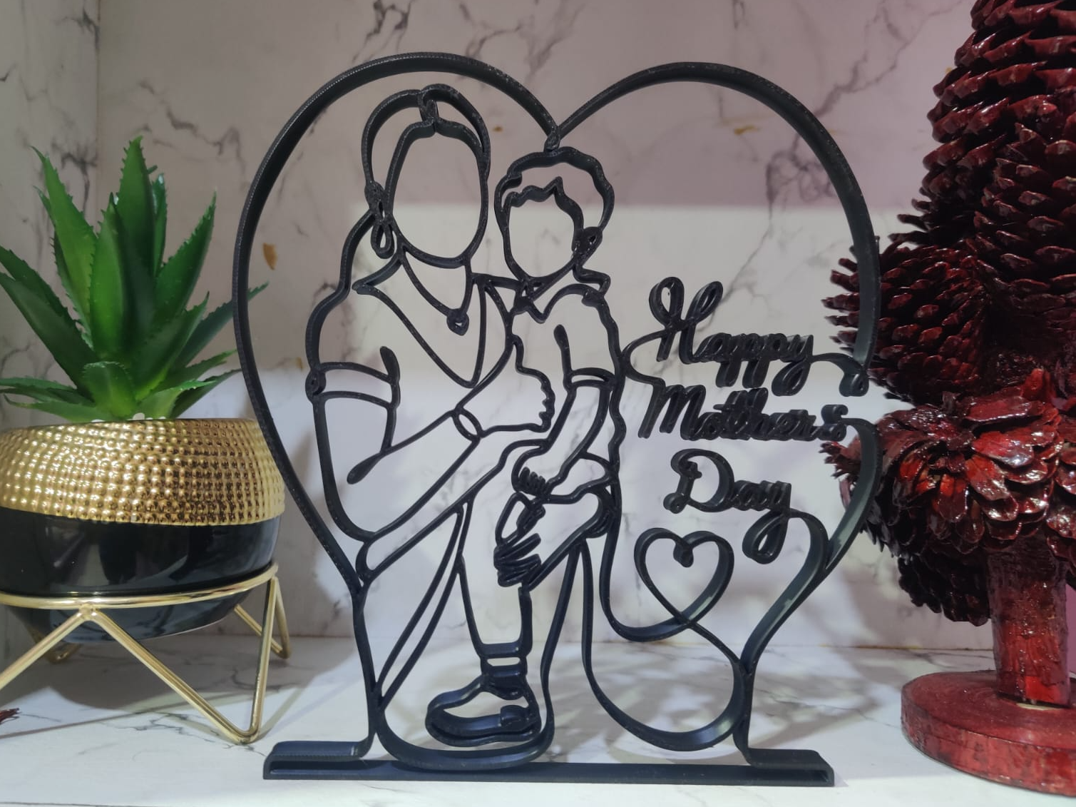 Mother’s Day Heart Line Art Decor
