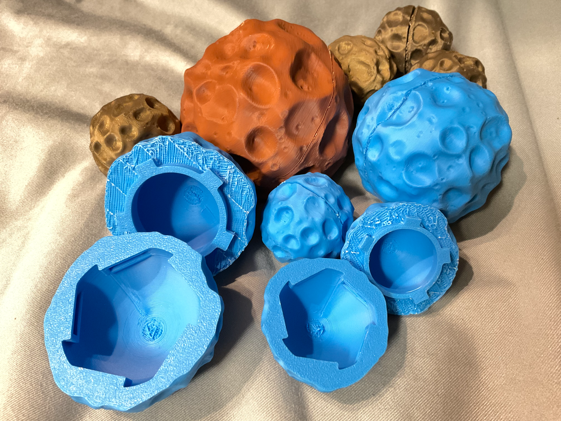 Asteroid container