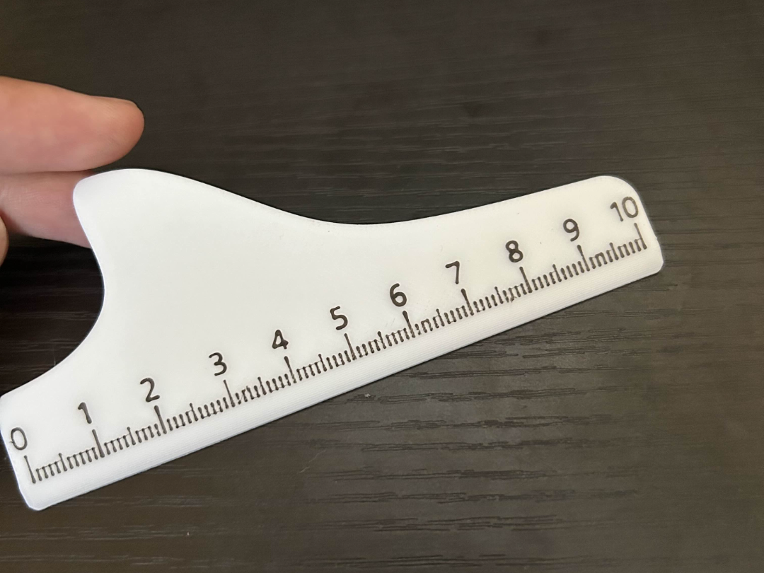 ergonomic straightedge (ruler)