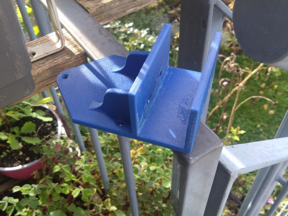 Another 32mm Balkony Holder for Rain Gauge
