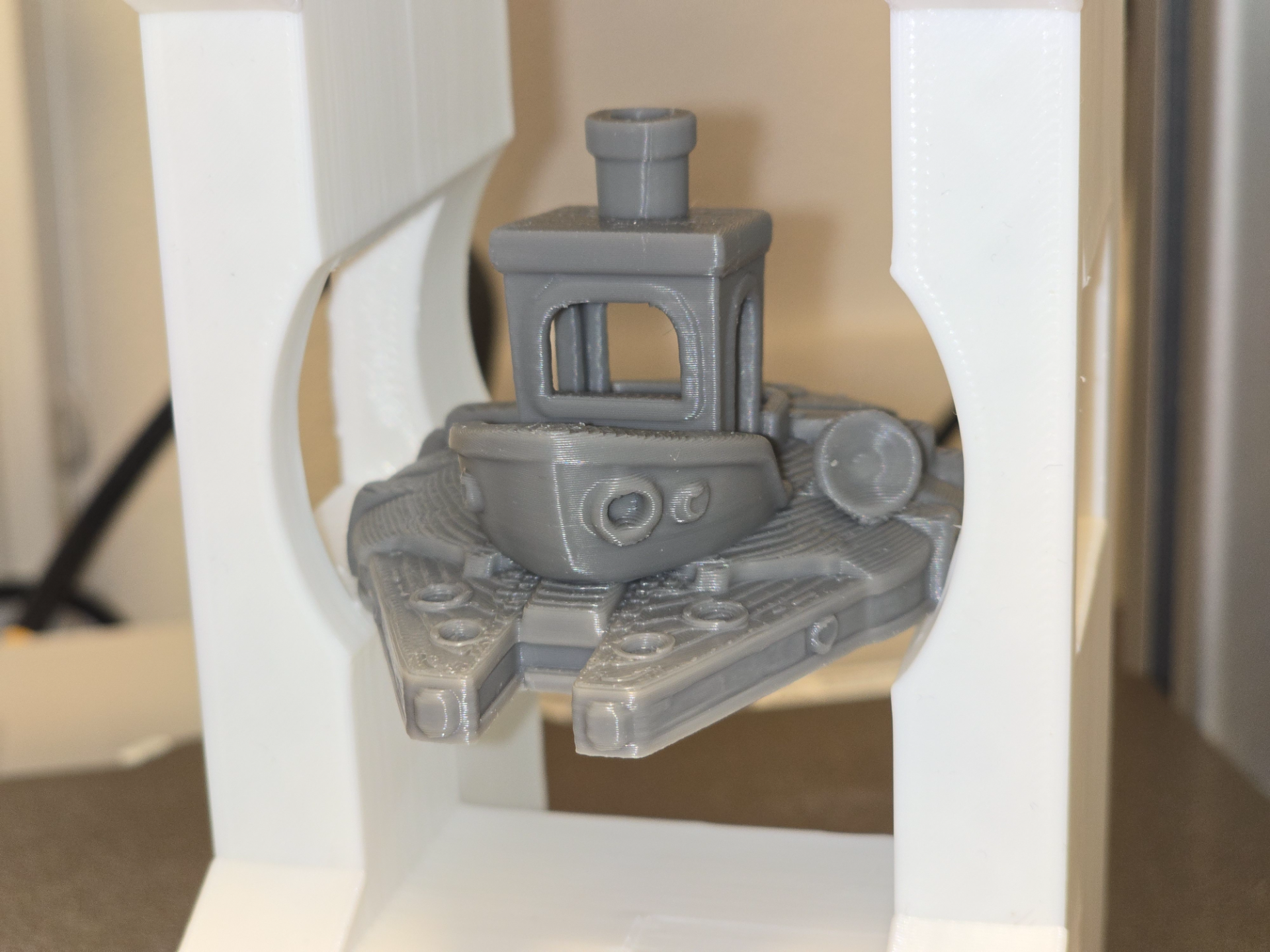 MilleniumFalkbench;  Benchy