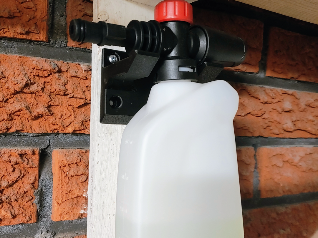 Wall hook foamgun