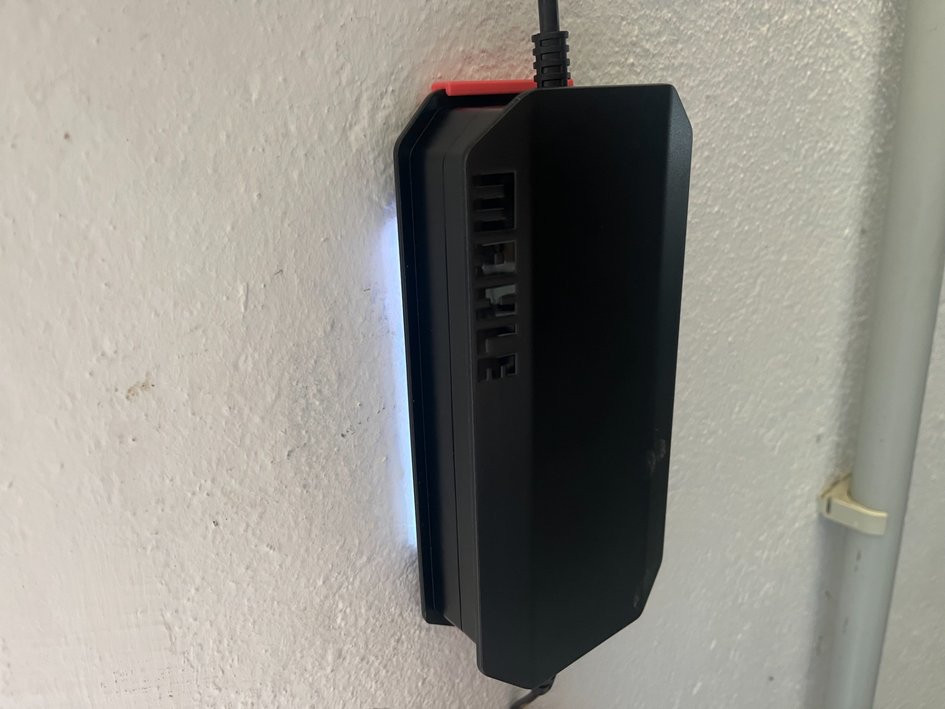 Mahle Active Charger Wallmount