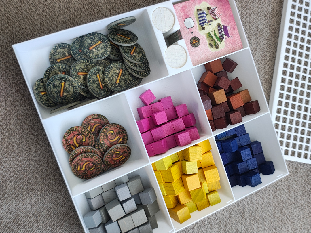 Caylus resources and tiles organizer with lid