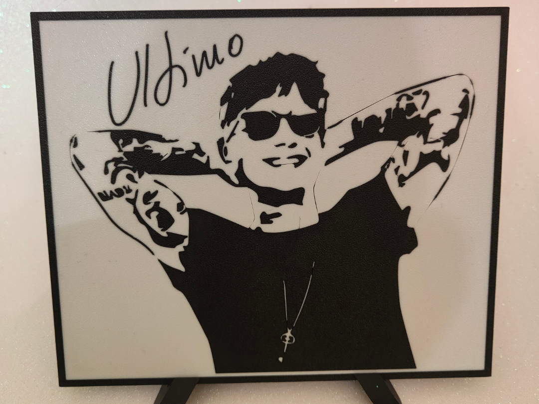"Ultimo" cantante