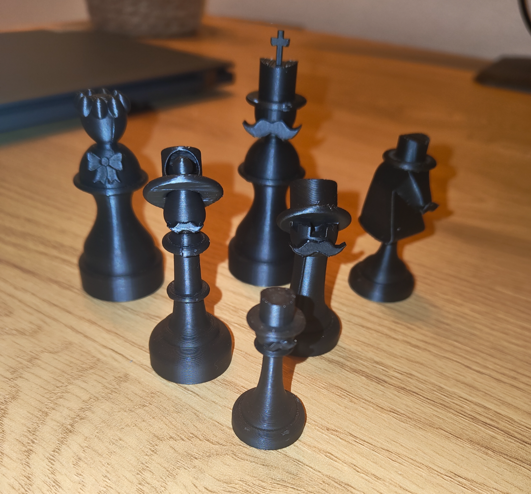 Gallant chess pieces