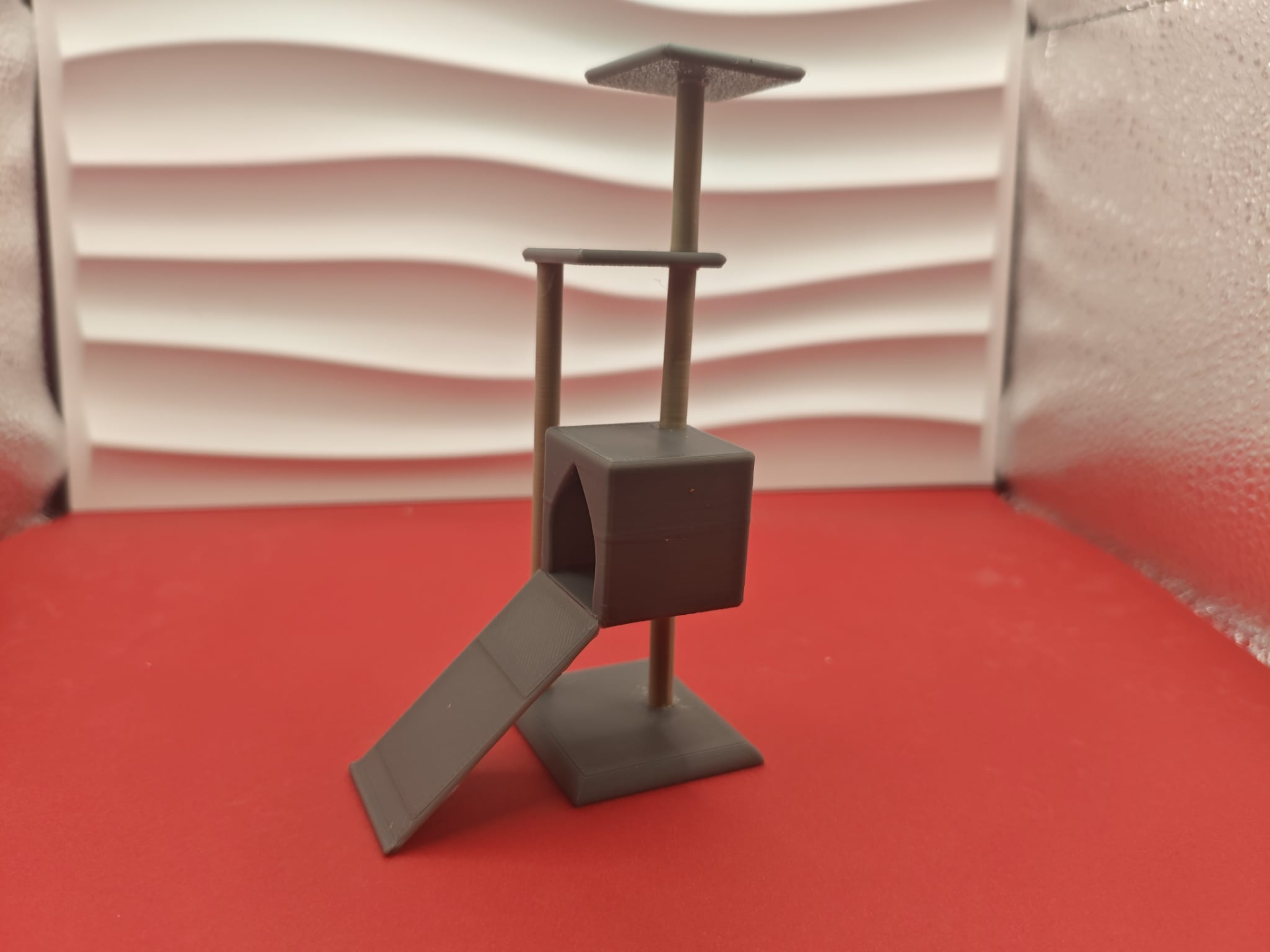 Mini árbol-rascador para gatos