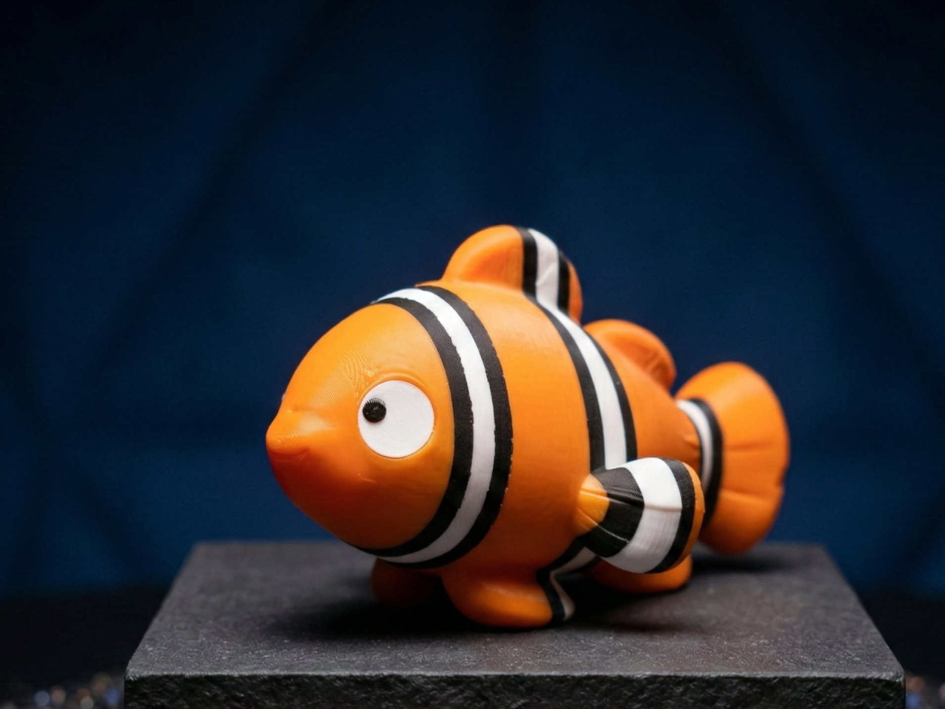 Modular Clownfish – Low-Waste Multicolor