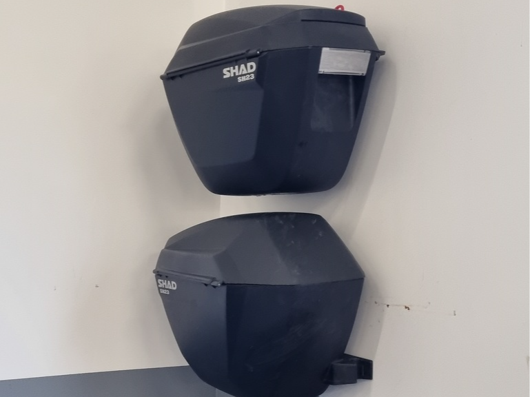 Shad Side Case Wall Mount