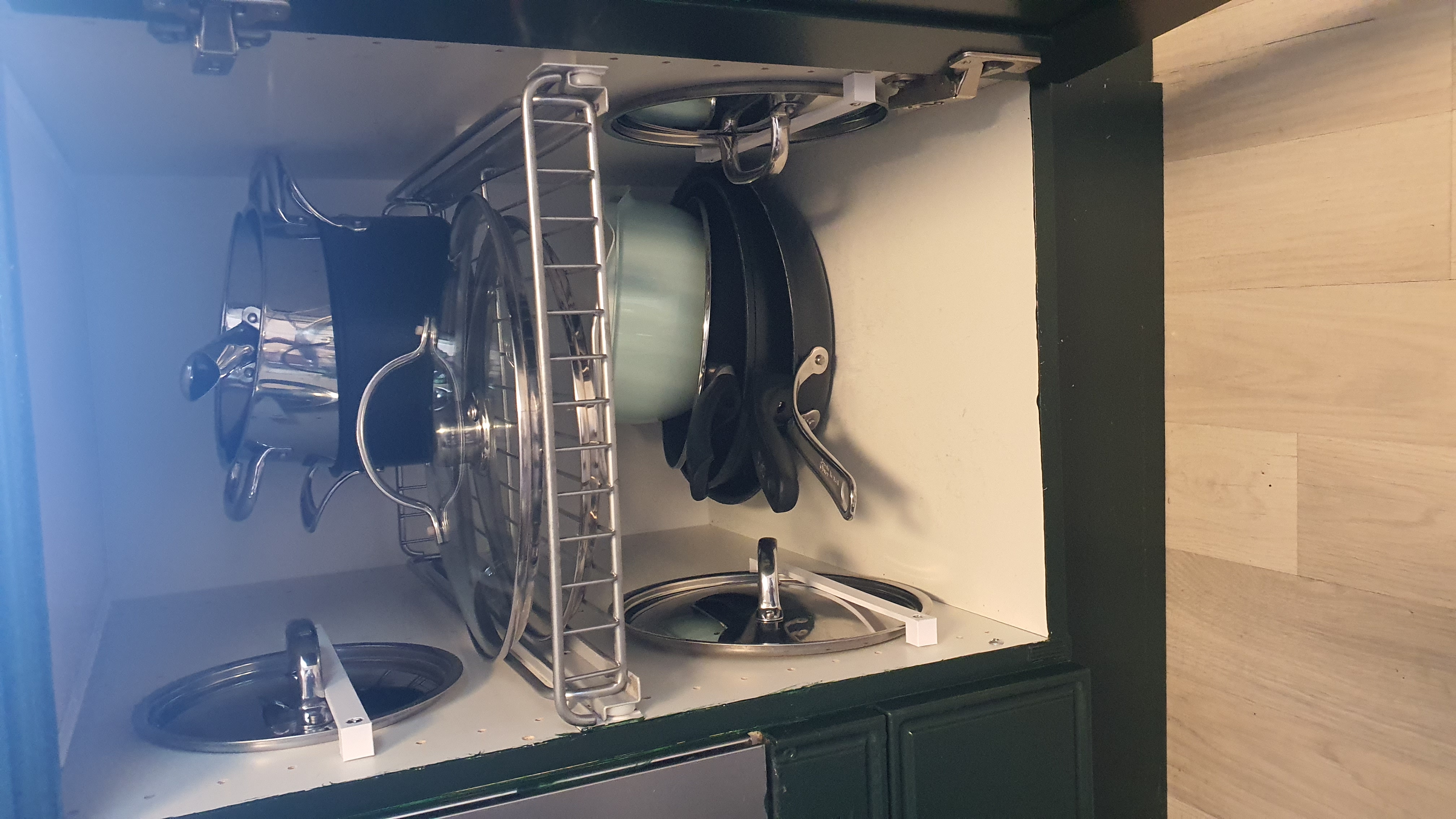 Kitchen pot lid holder