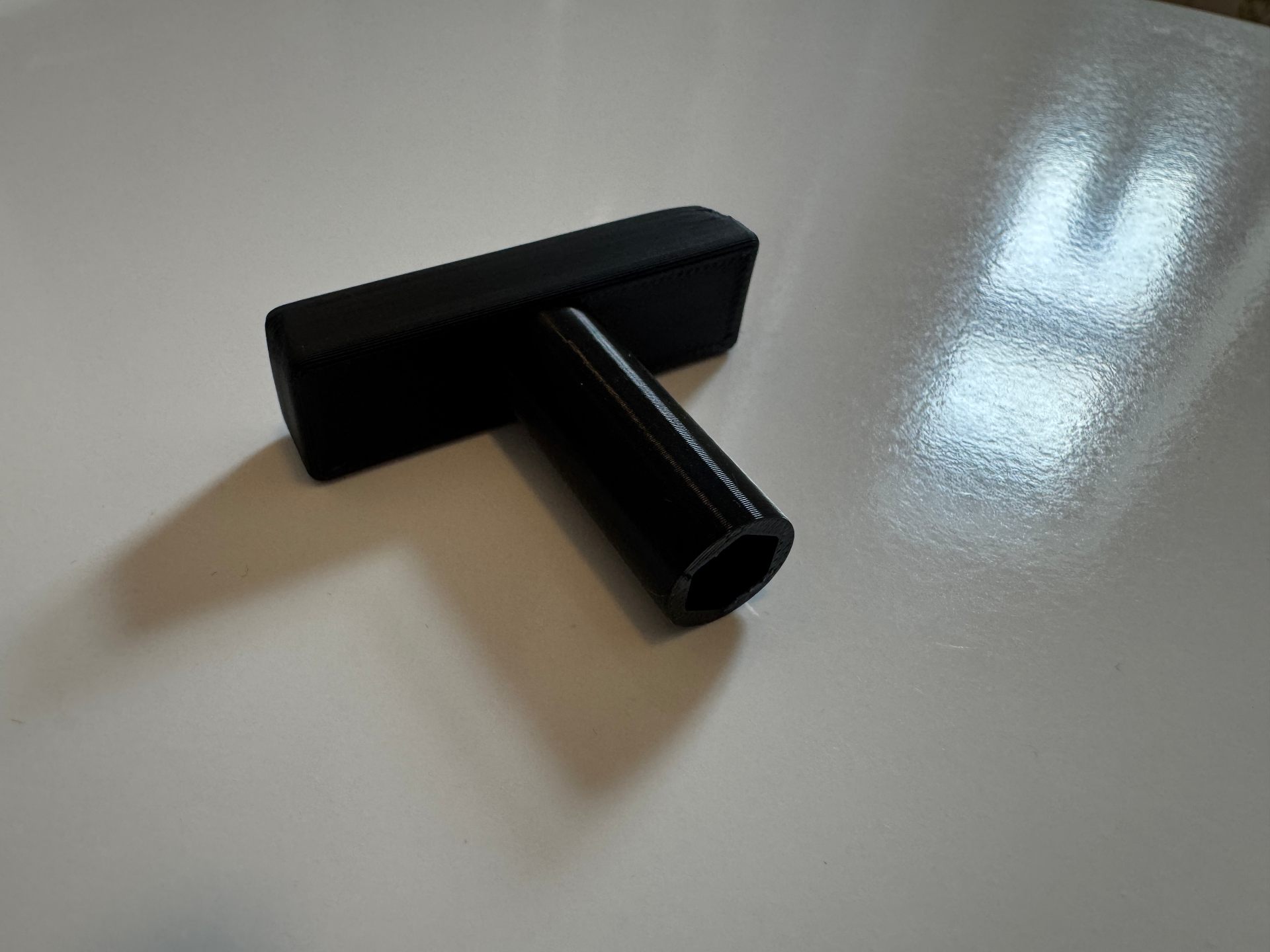 Handle tool for 8 mm hexagonal nut or screw