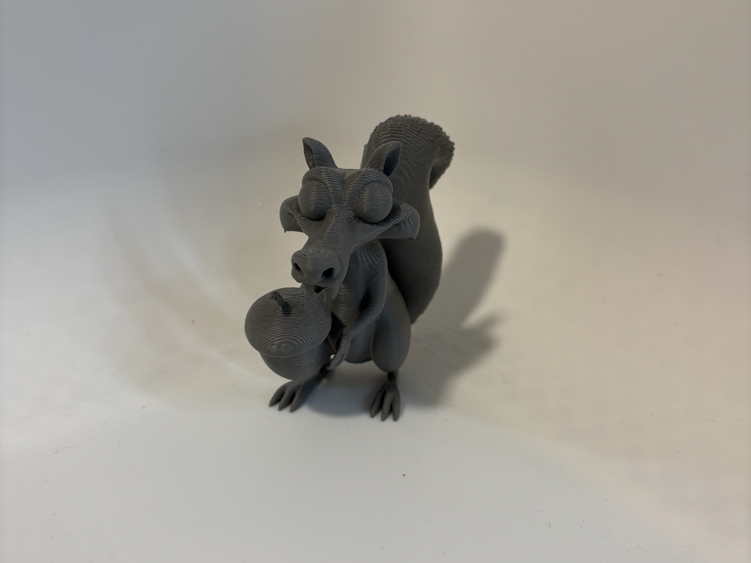 Eichhörnchen inspiriert von Ice Age Scrat