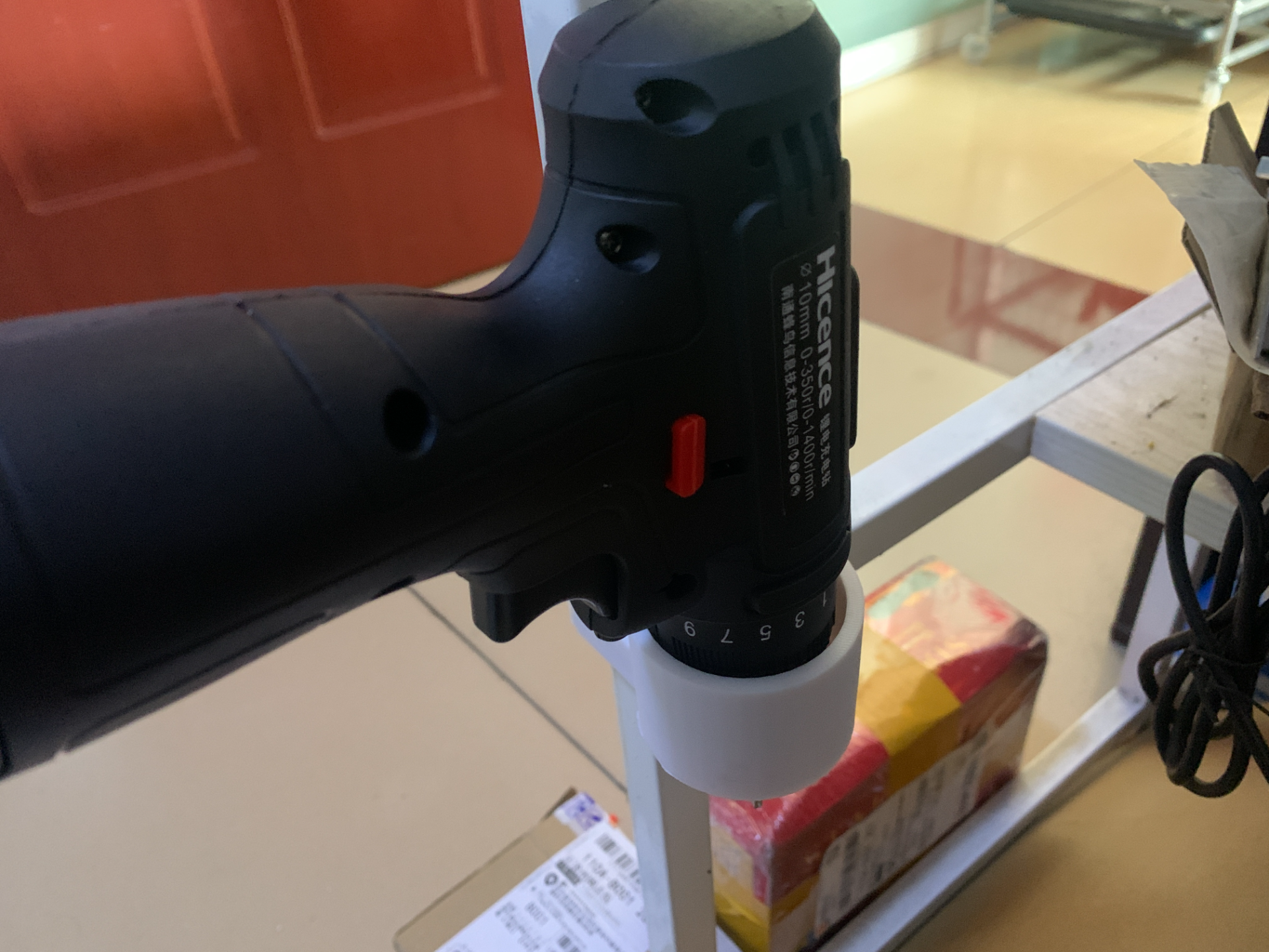 Drill holder.手电钻固定器，支架