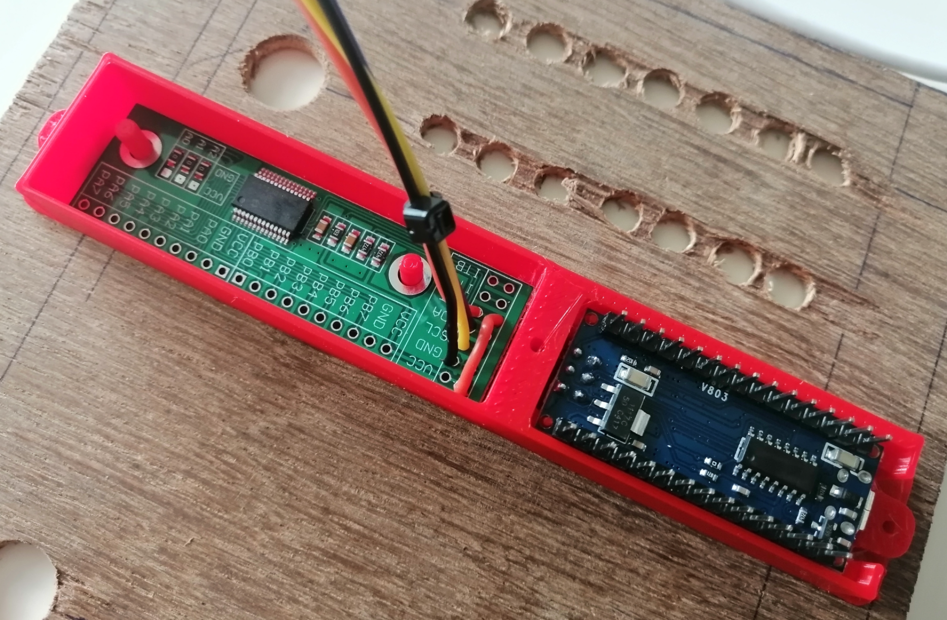 Arduino NANO + MCP23017 board holder