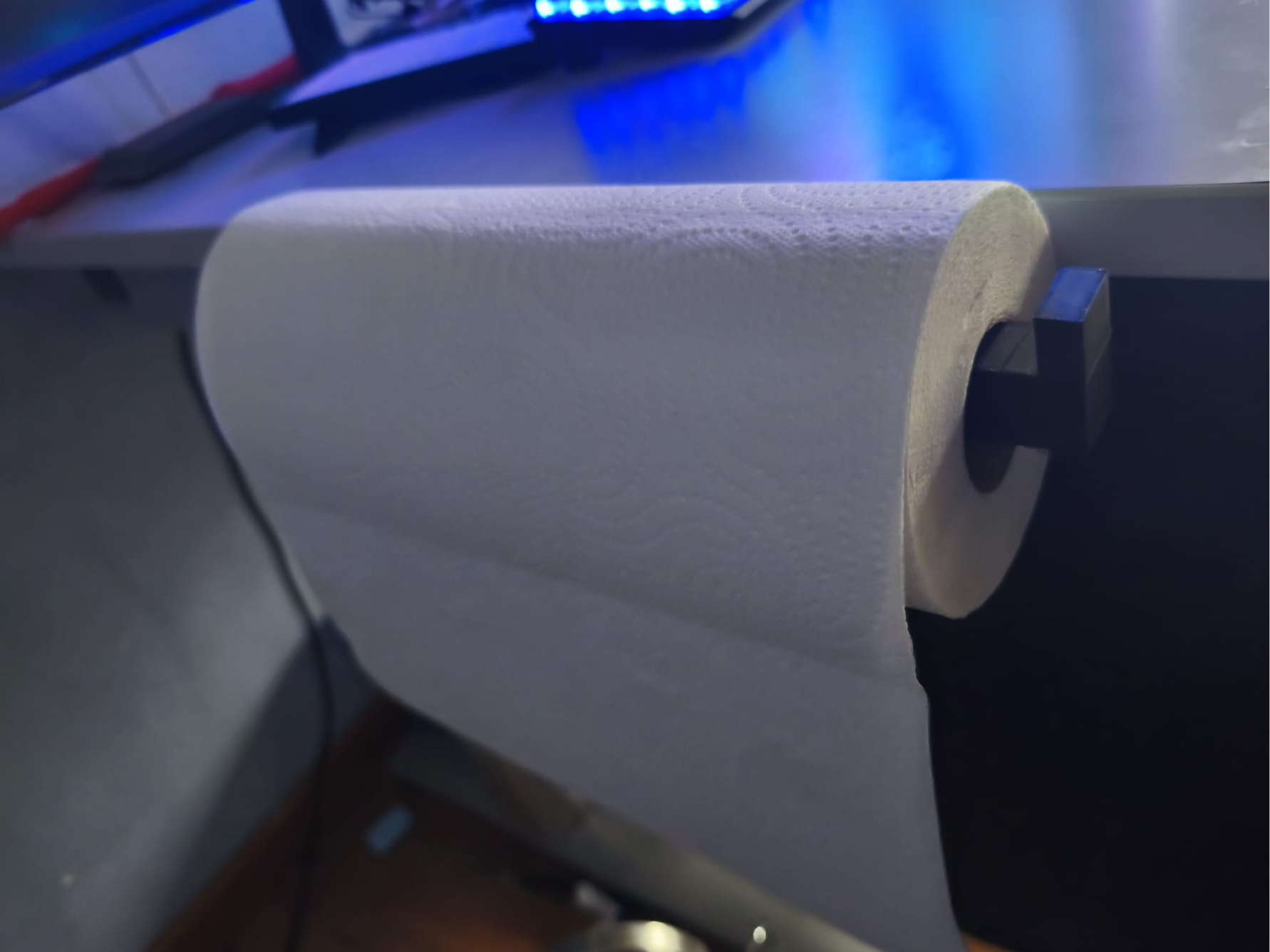 Papertowel holder for 26cm/10 inch rolls