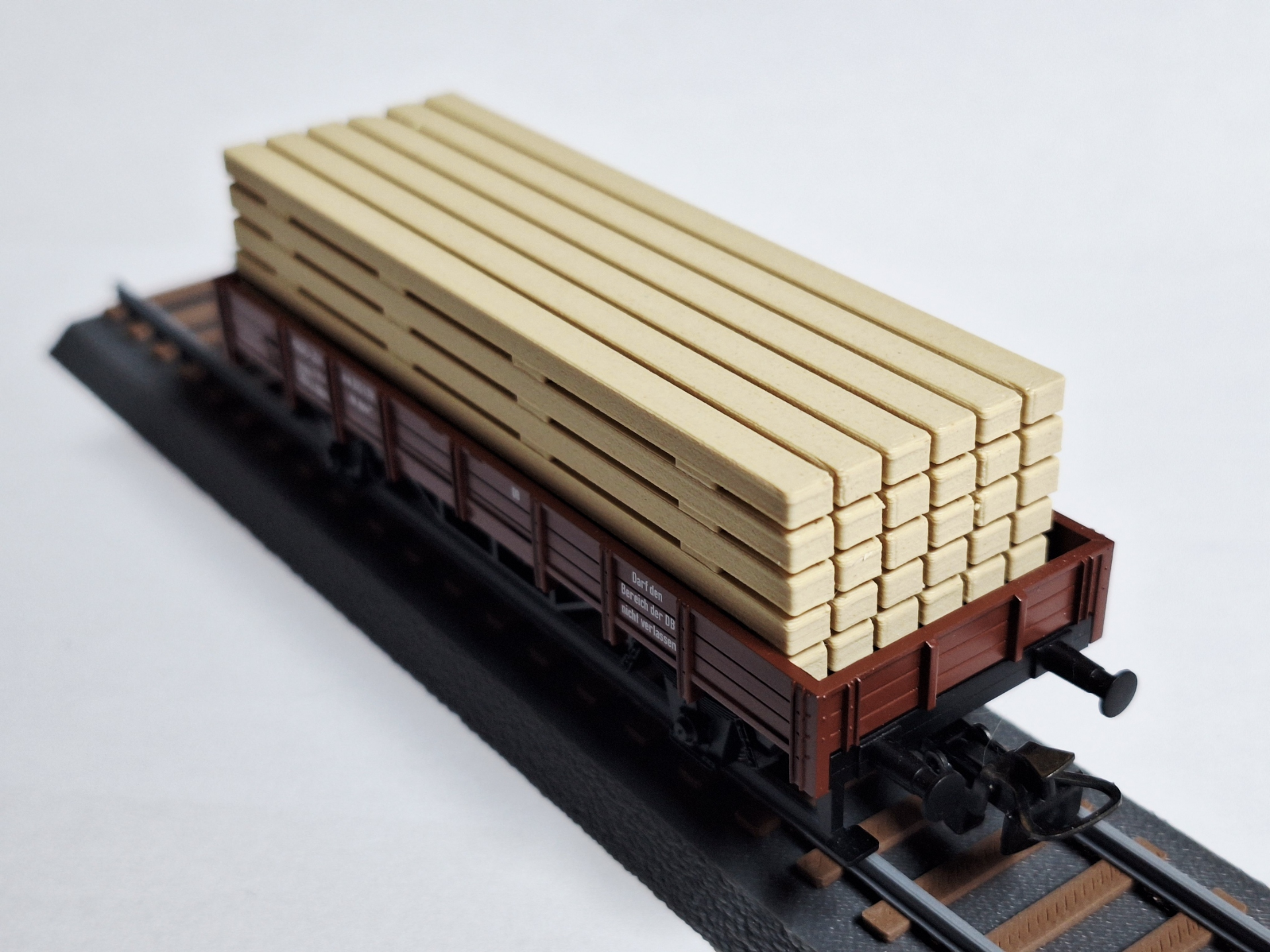 H0 1:87 beams staple load