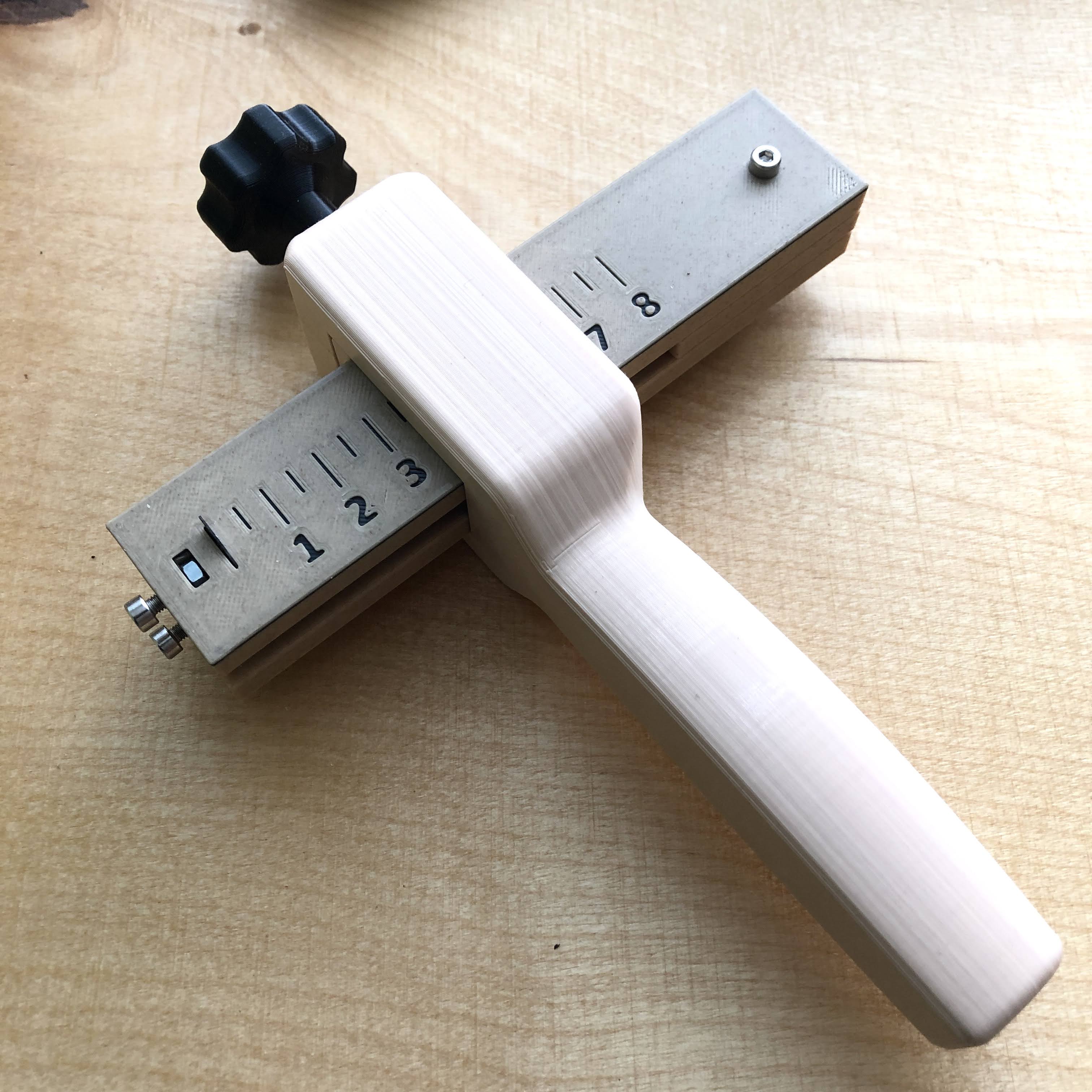 Adjustable Leather Strap Cutter