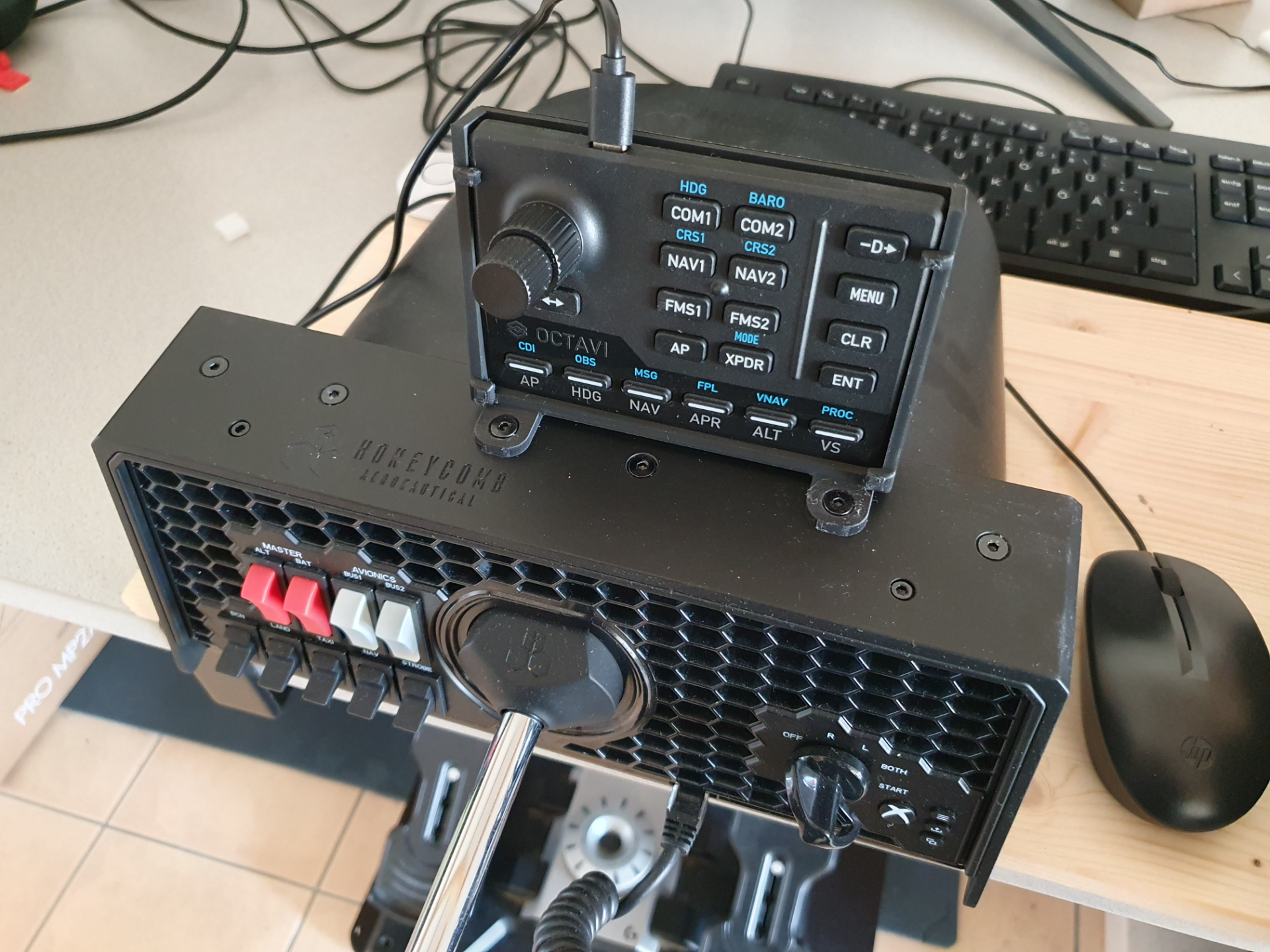 Octavi IFR-1 mount on Honeycomb (Alpha or Bravo)
