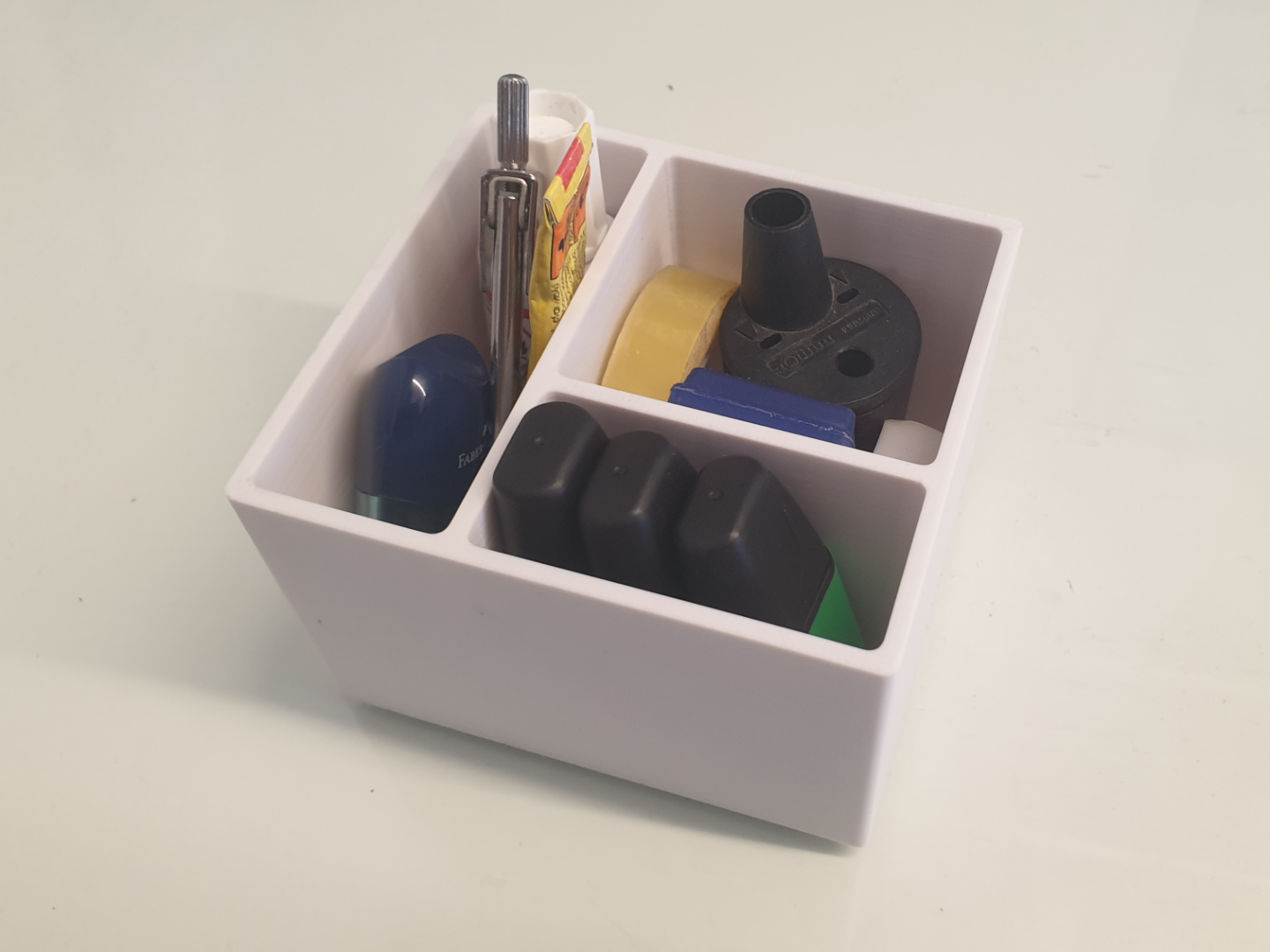 Stationery organizer for desk