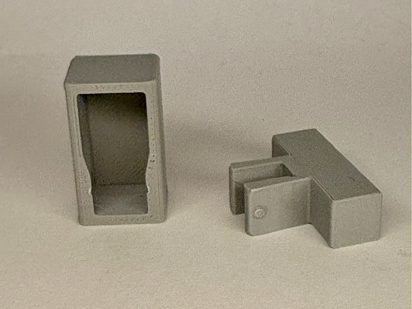 Snap-Fit Dovetail Keyhole Connector