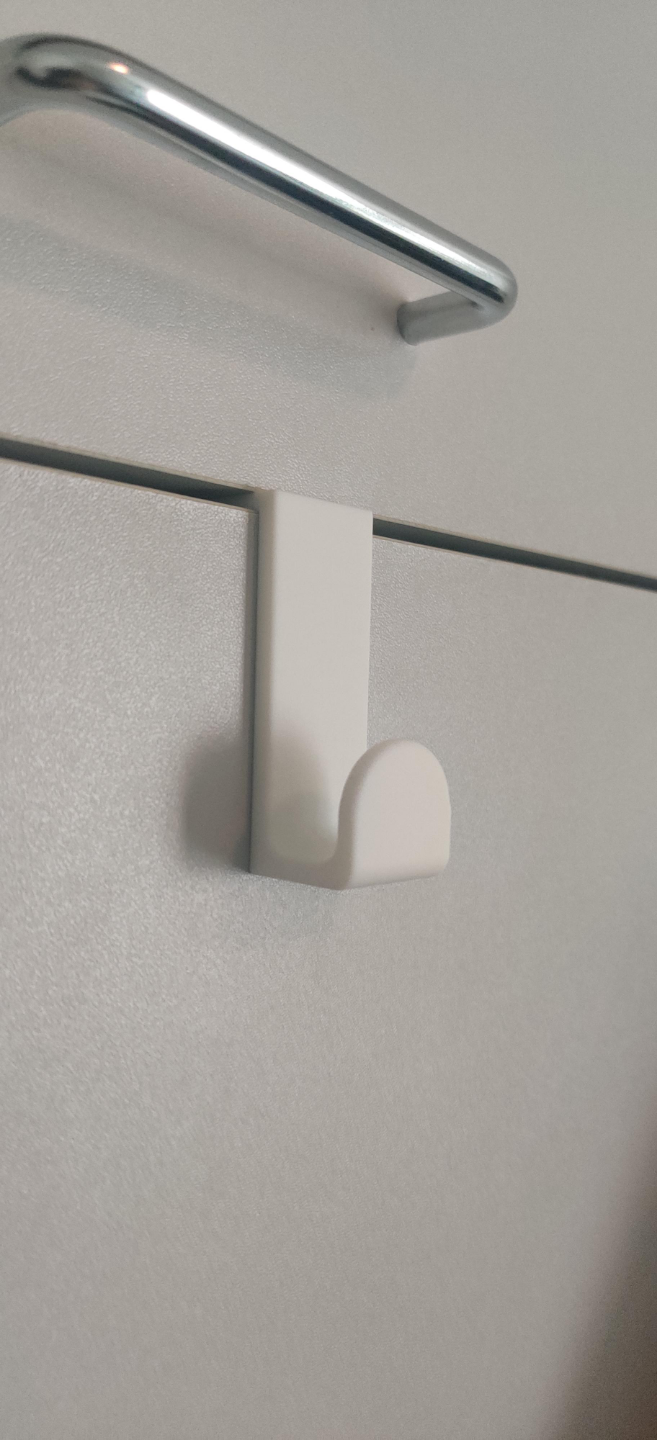 Closet door hanger