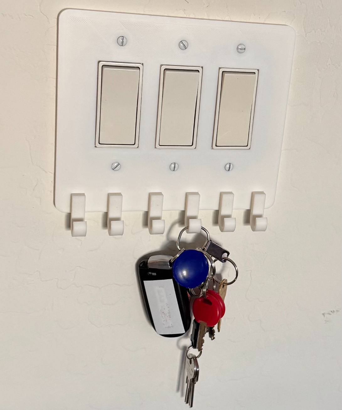 KDS Triple Rocker Switchplate cover w/ 6 key hooks