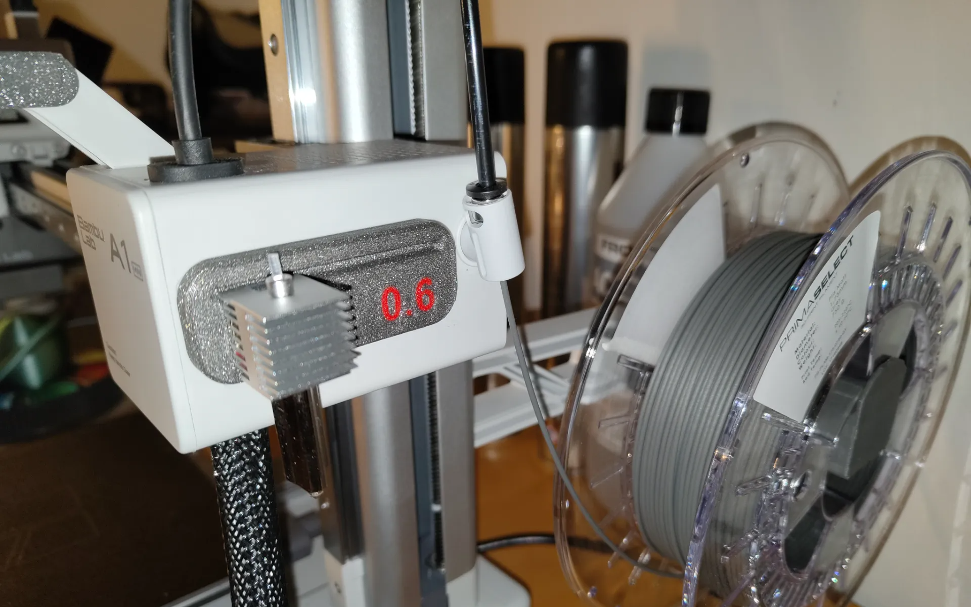 Magnetic spare nozzle holder for A1 series