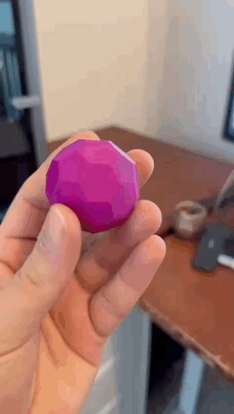 Golfball Farbmuster PLA Magenta
