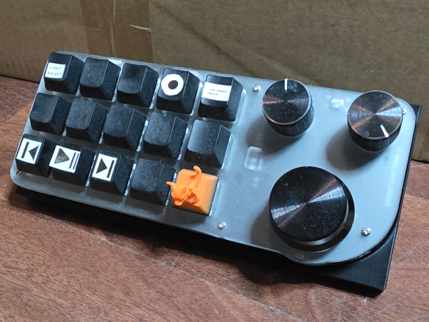 Makro Keyboard riser