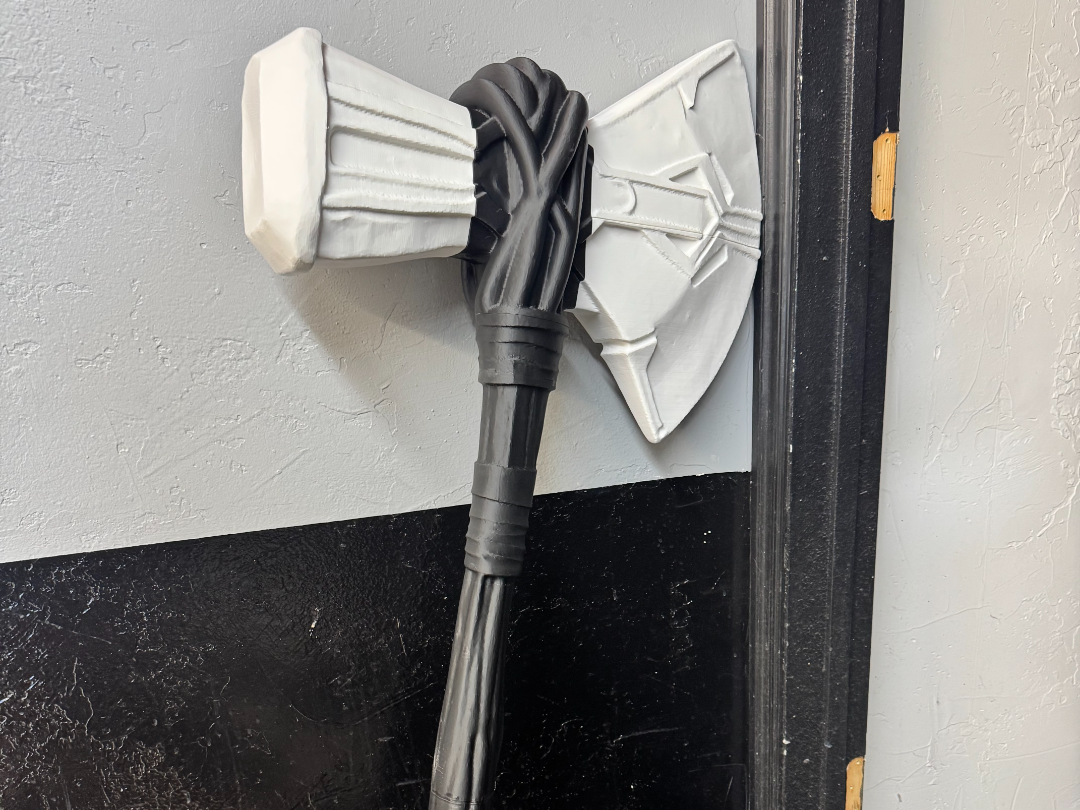 STORMBREAKER — FULL SCALE GOD AXE