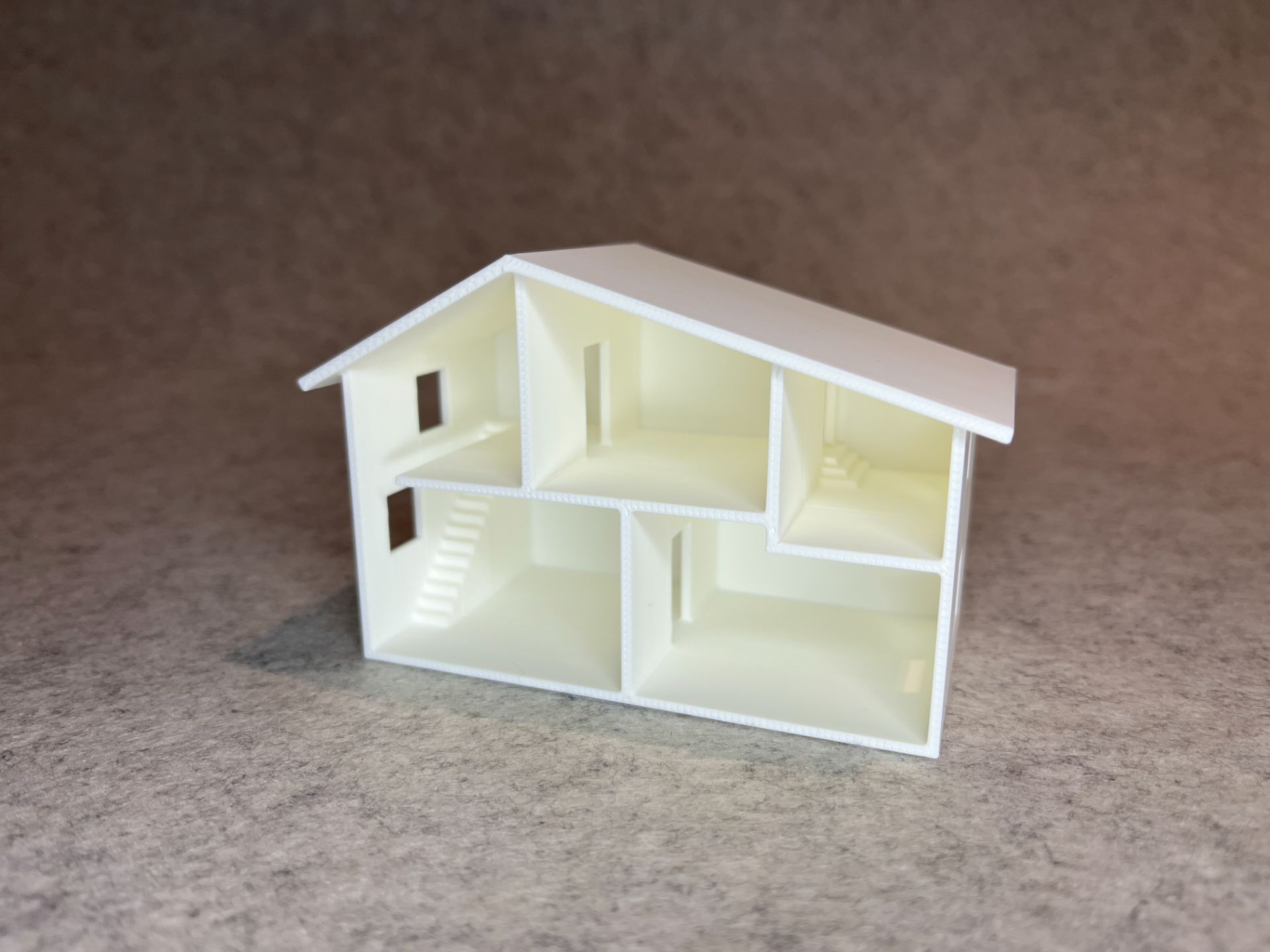 Miniature dollhouse scale 1:144