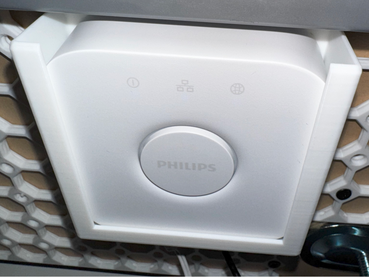 Underware Mount for Phillips Hue Bridge