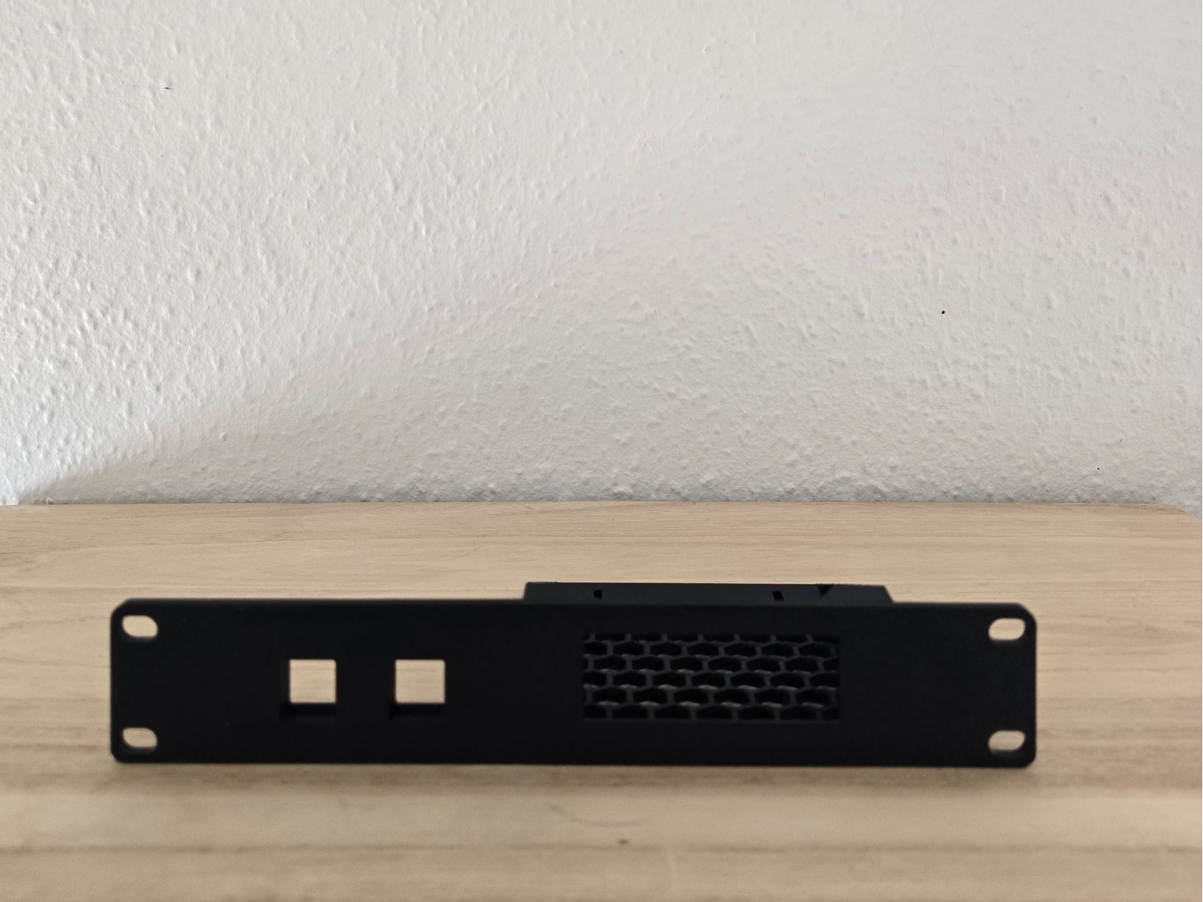 Unifi Express 10 inch rackmount - With keystone