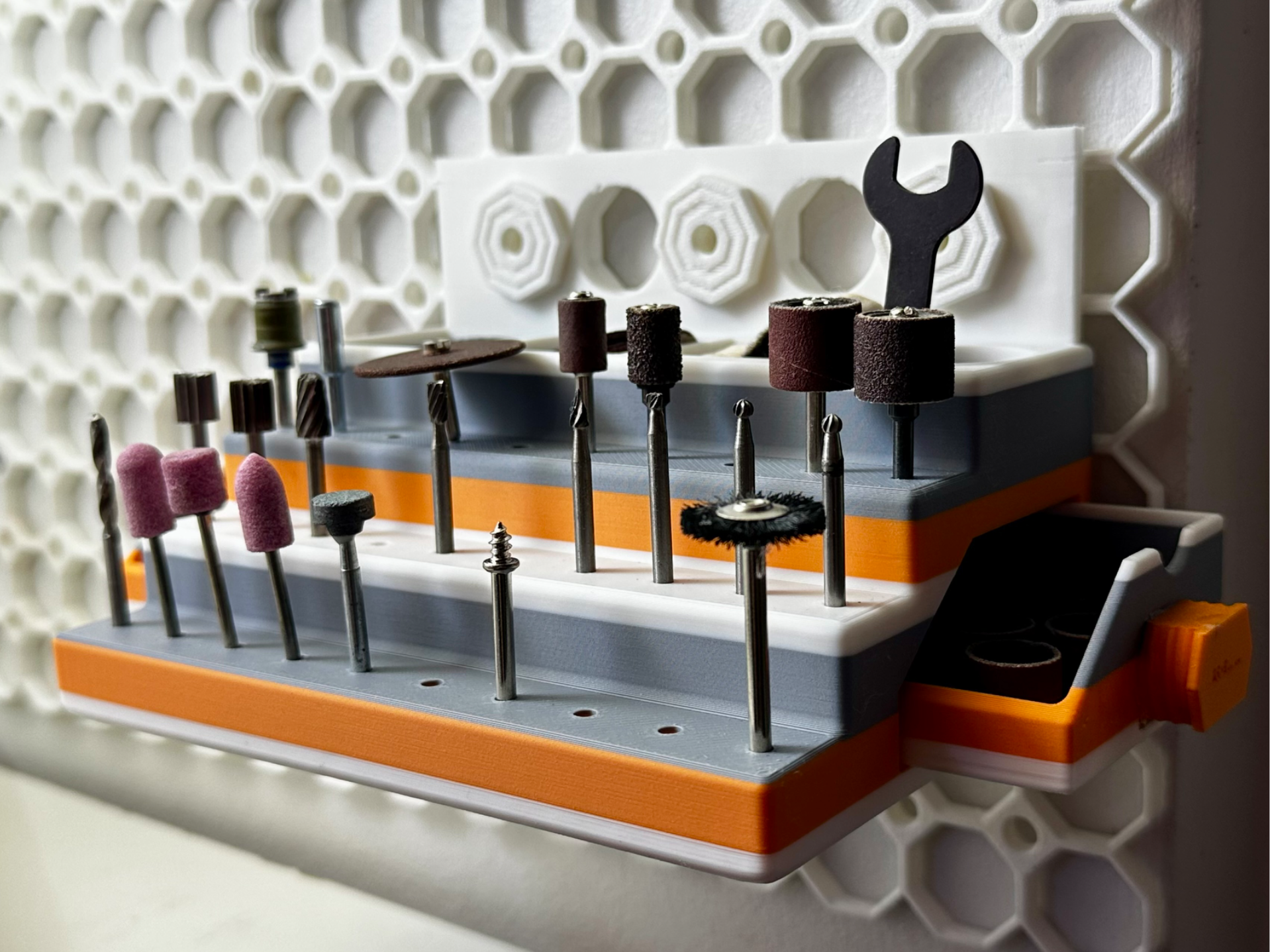 Dremel tools organizer / holder for multiboard
