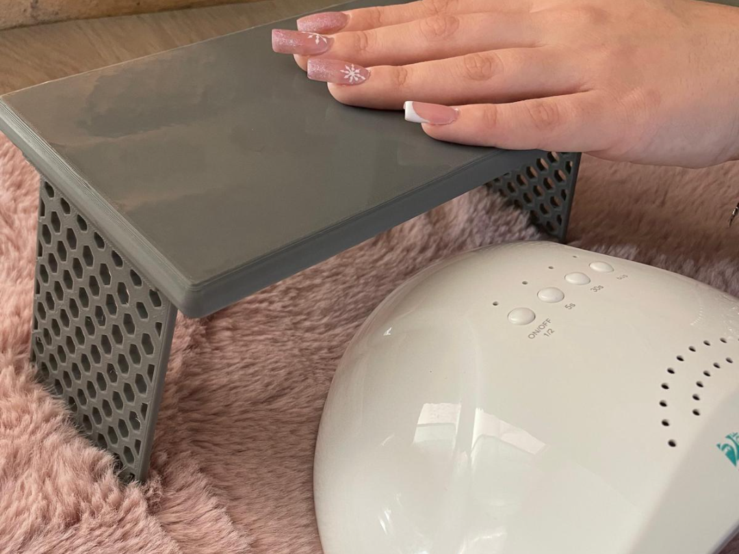 Nail Rest