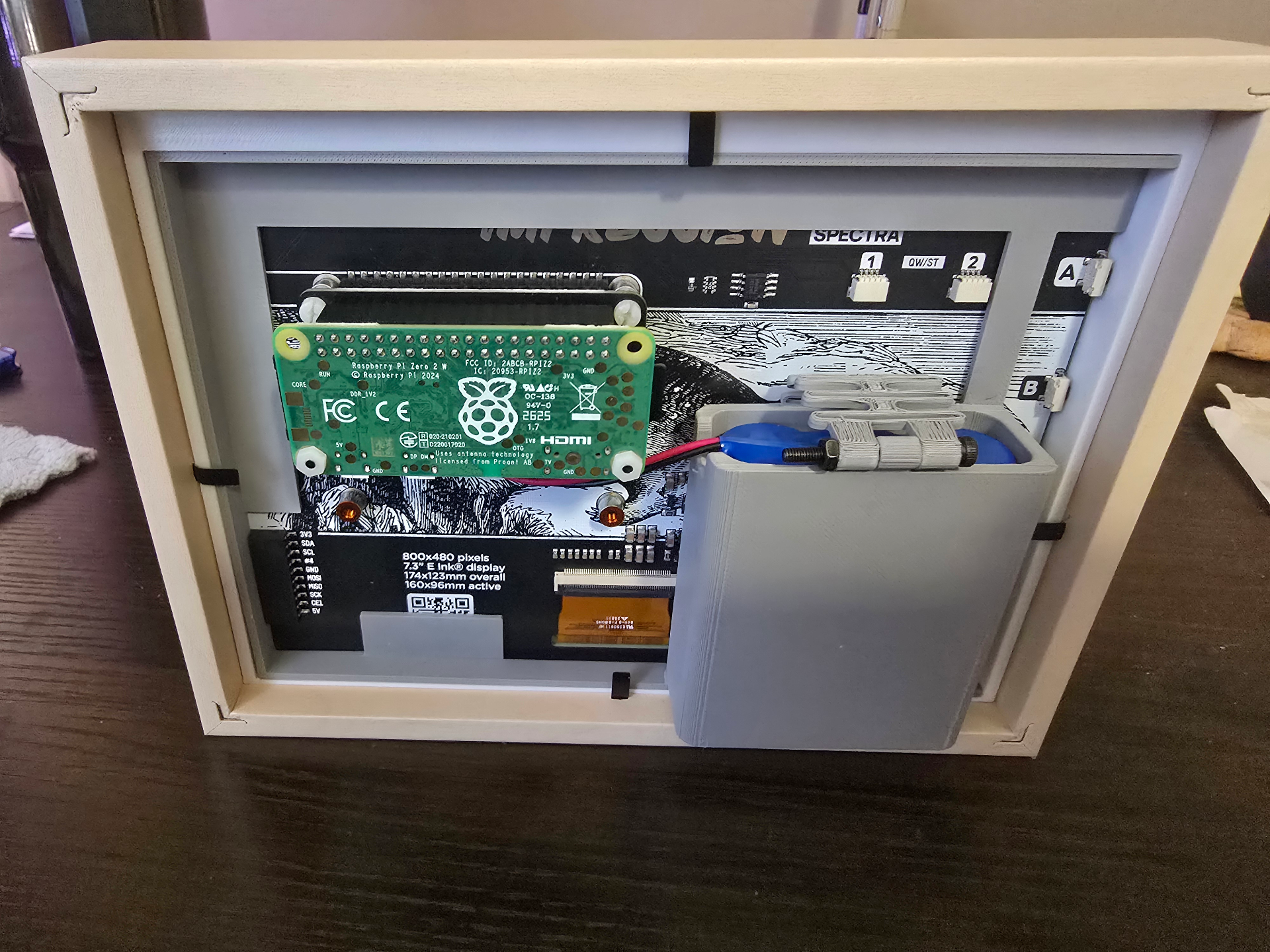 Inky Impression 7.3 2025 Ikea Rodalm with Battery