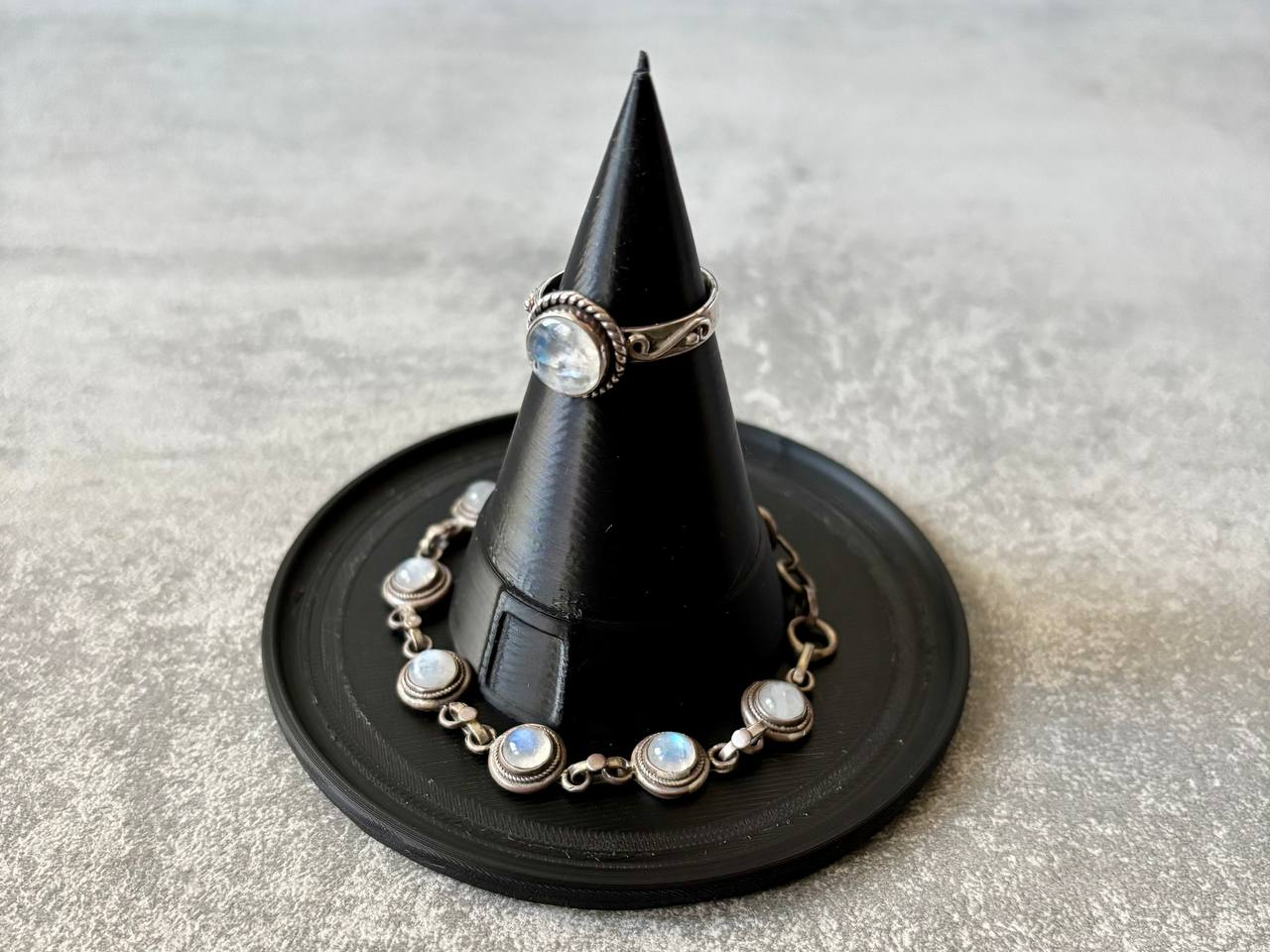 Witch hat jewelry and ring case