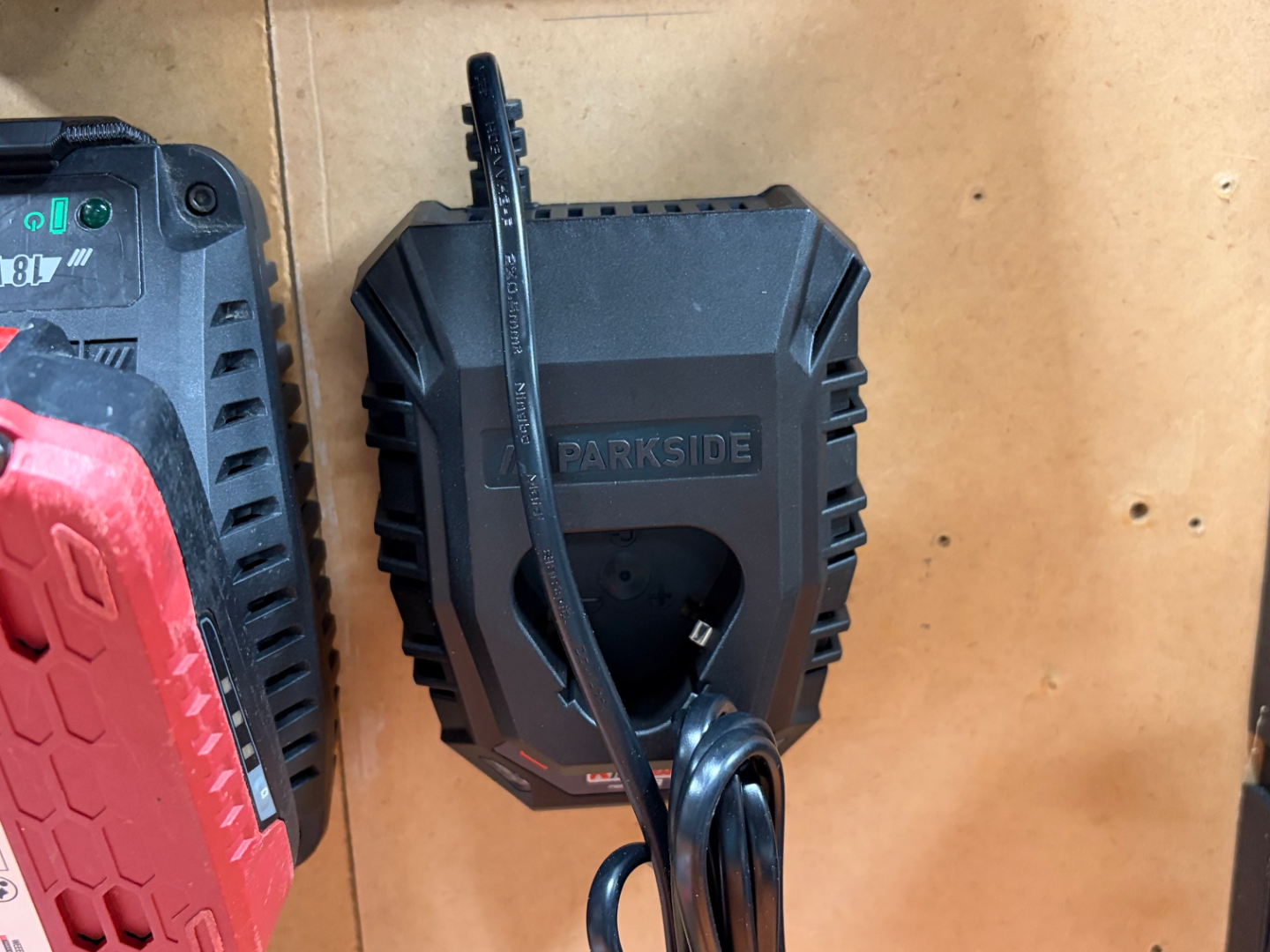Support chargeur batterie PARKSIDE PLGK 12 A3