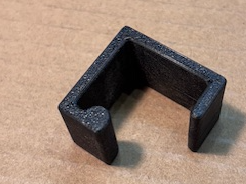 Garbage can bag clip