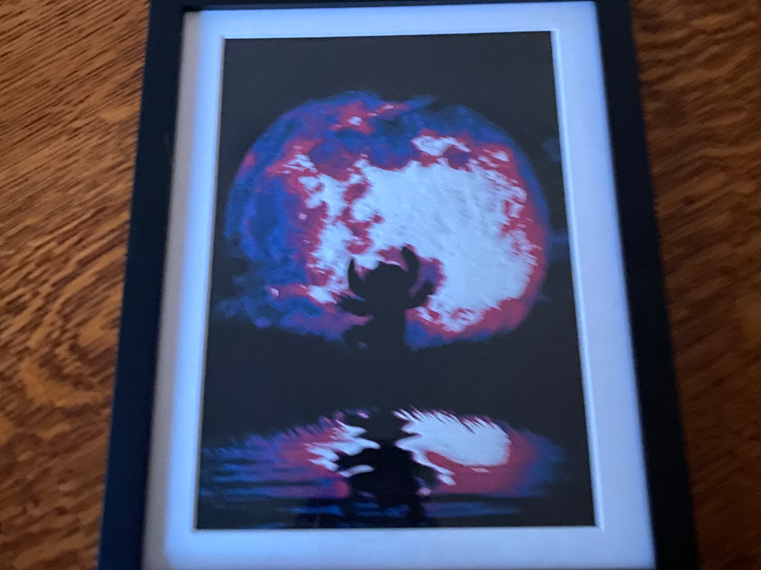 Stitch and the moon Hueforge