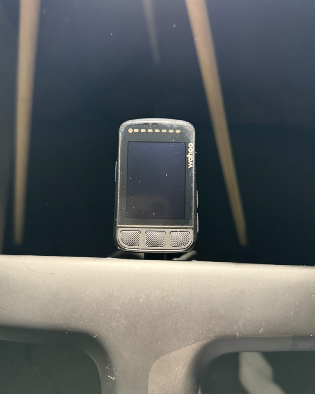 wahoo elemnt bolt v2 aero holder